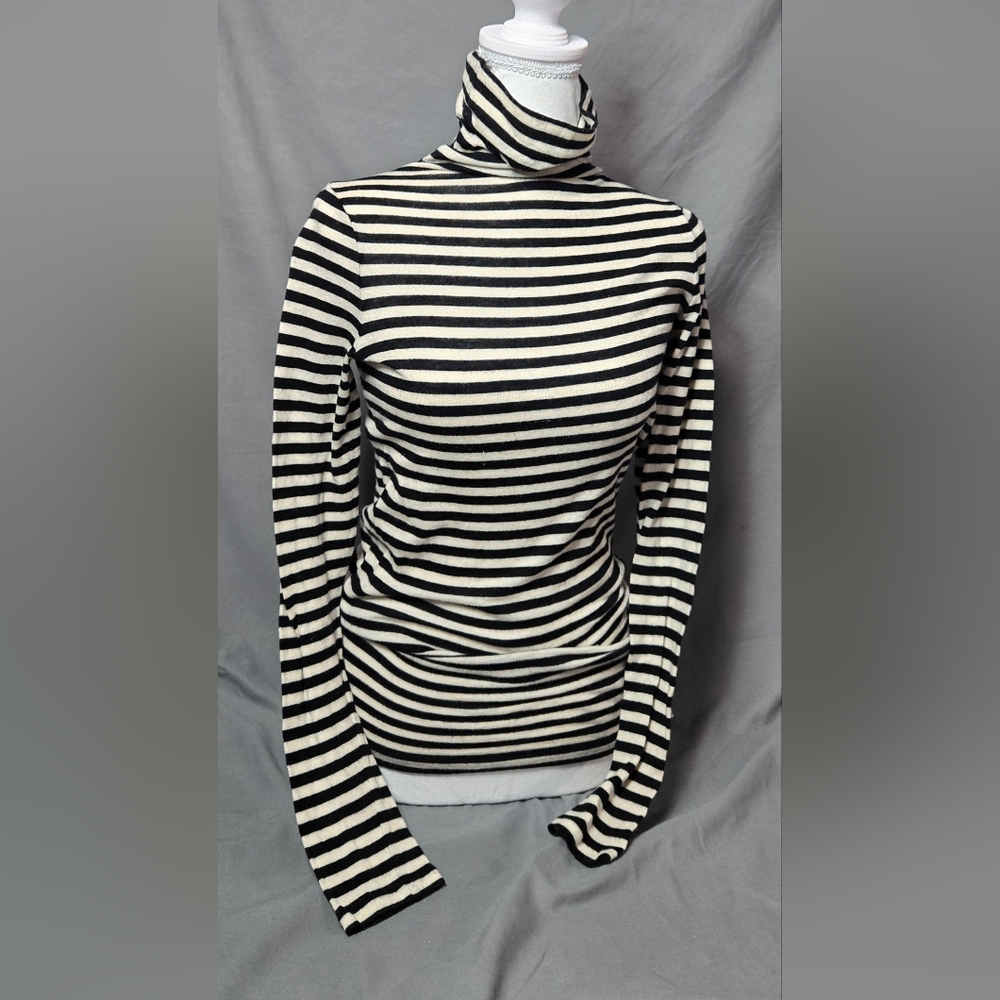 Women's Medium Club Monaco Long Sleeve Turtleneck Black and White/Tan Striped